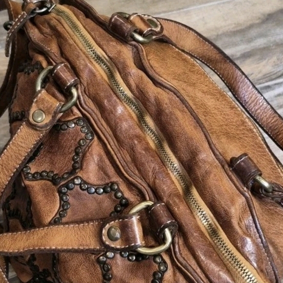 Rare Sundance Slightly Distressed Studded Genuine Leather Crossbody Shoulder Bag - Picture 6 of 11